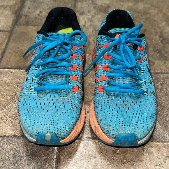 Nike  Size 7 - Picture 4 of 7